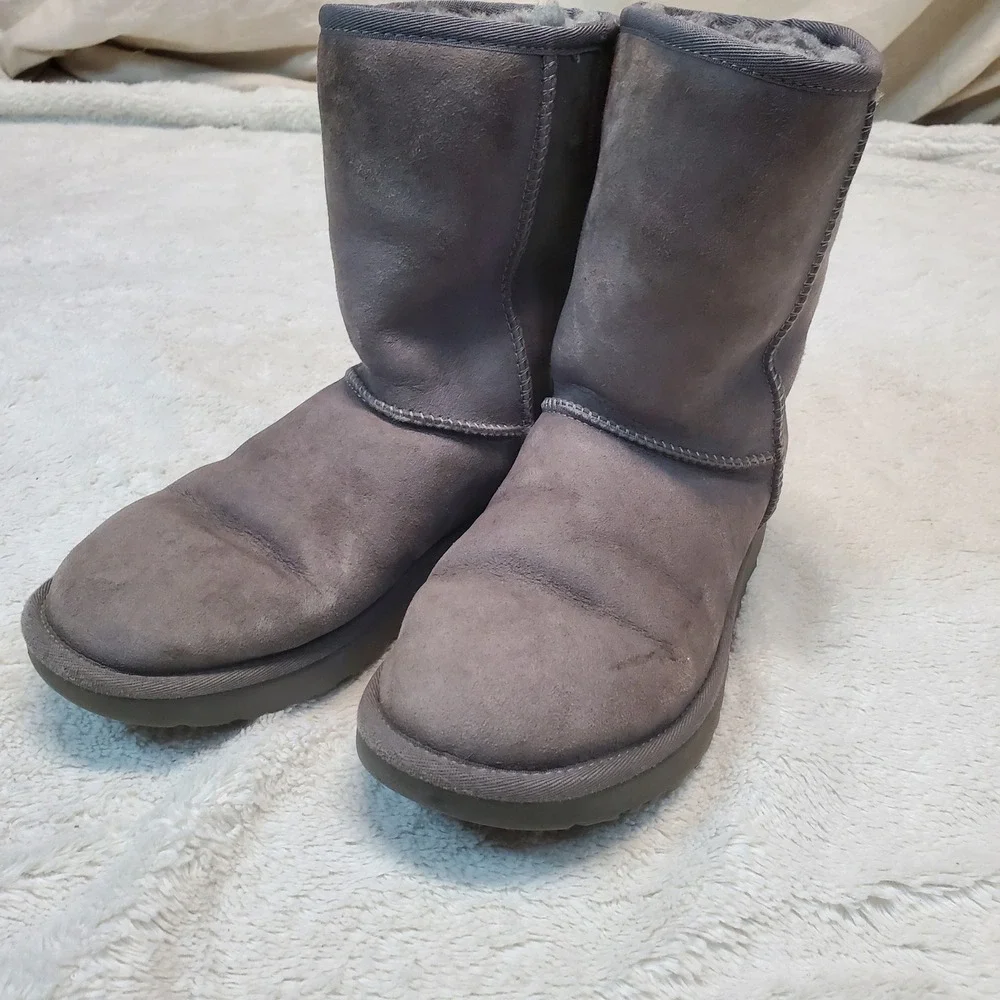 Ugg Gray‎ Sheepskin Classic Fuzzy Casual Cozy Winter Tall Boot Bootie Women 8